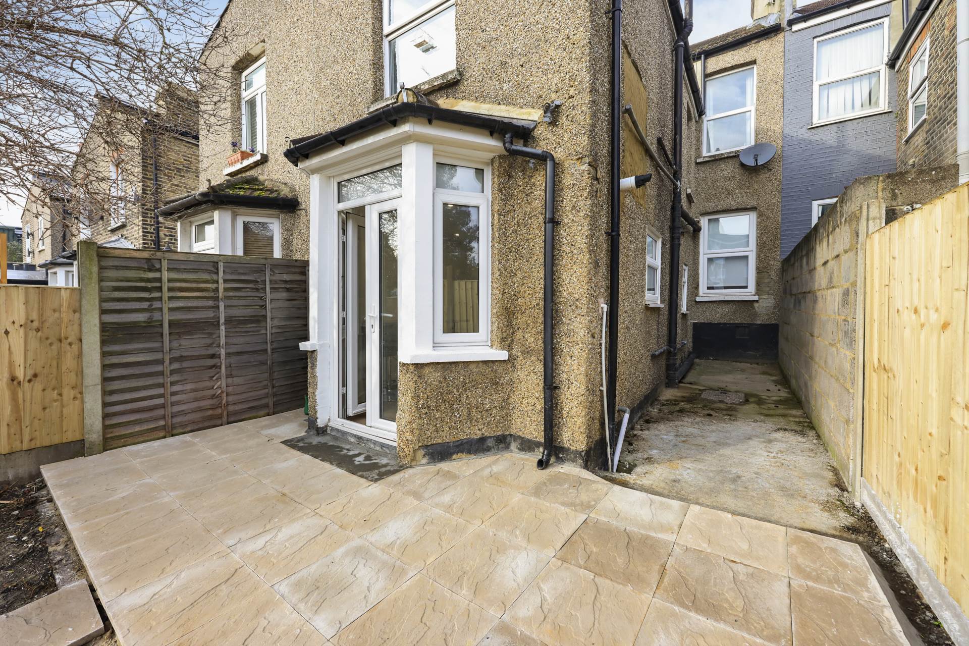 Simmonds Road, London, E10, Image 13