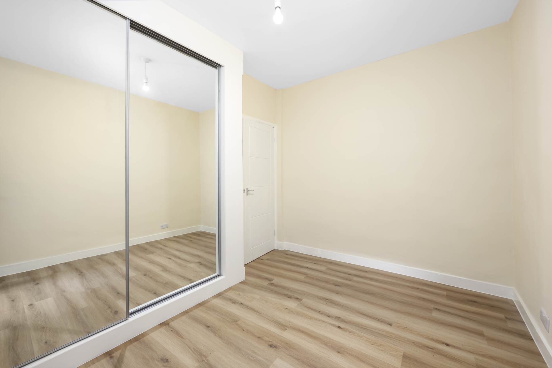 Simmonds Road, London, E10, Image 6