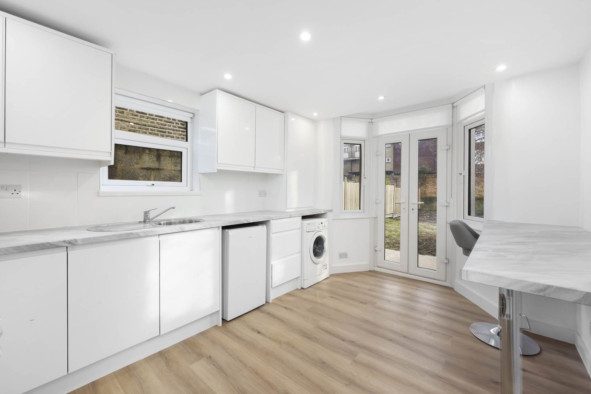 Simmonds Road, London, E10, Image 9