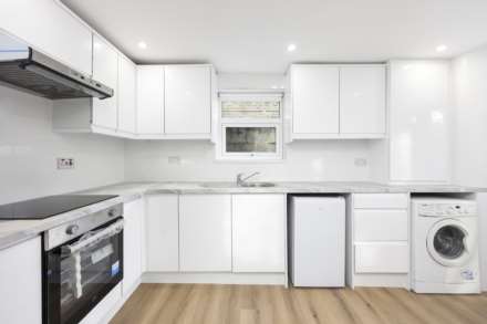 Simmonds Road, London, E10, Image 11