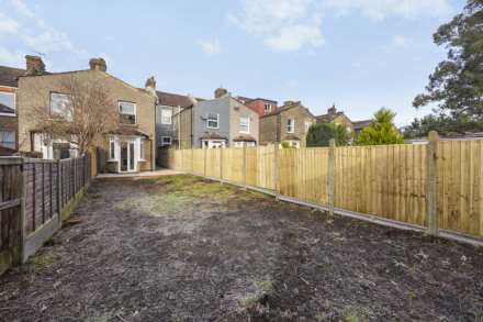 Simmonds Road, London, E10, Image 12