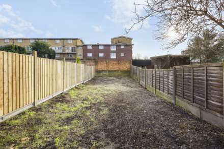 Simmonds Road, London, E10, Image 14