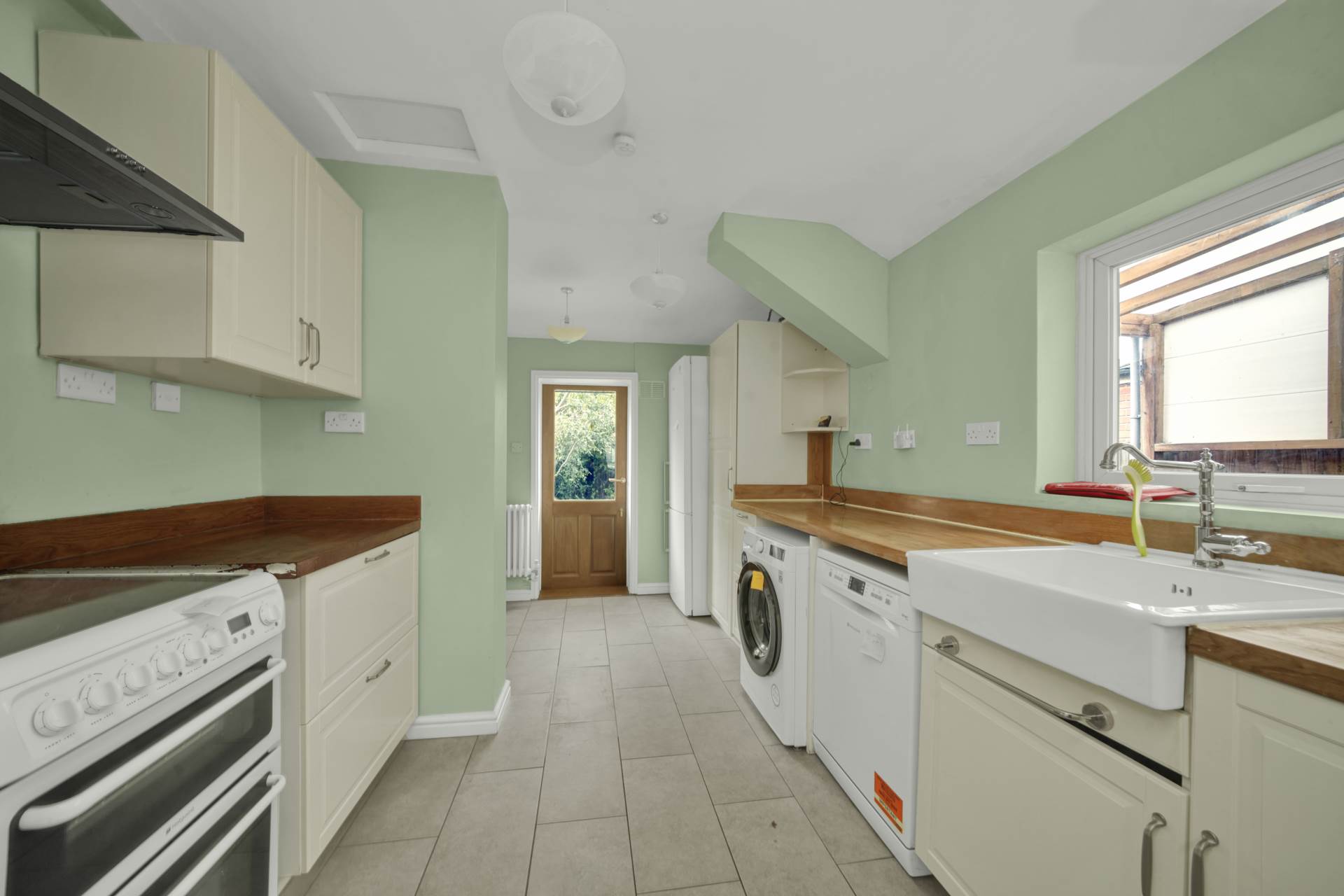 Dunedin Road, London, E10, Image 7