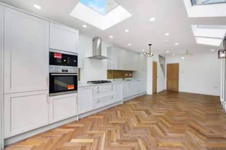 Dawlish Road, Leyton, E10, Image 8