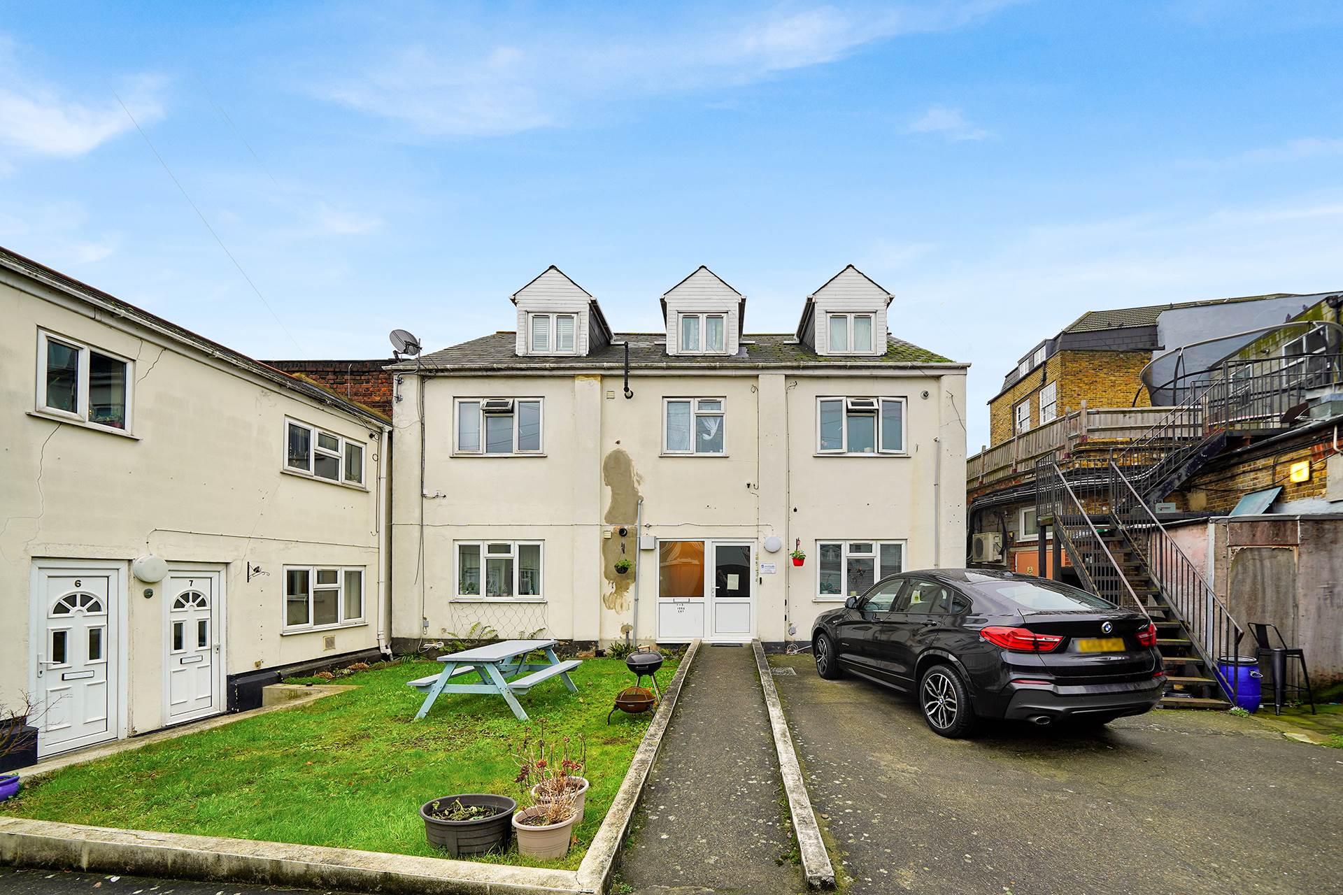 High Road, Leytonstone, E11, Image 1