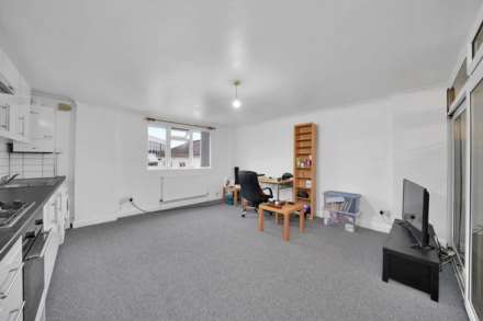High Road, Leytonstone, E11, Image 3