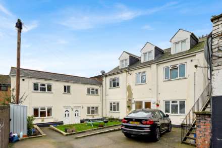 High Road, Leytonstone, E11, Image 8