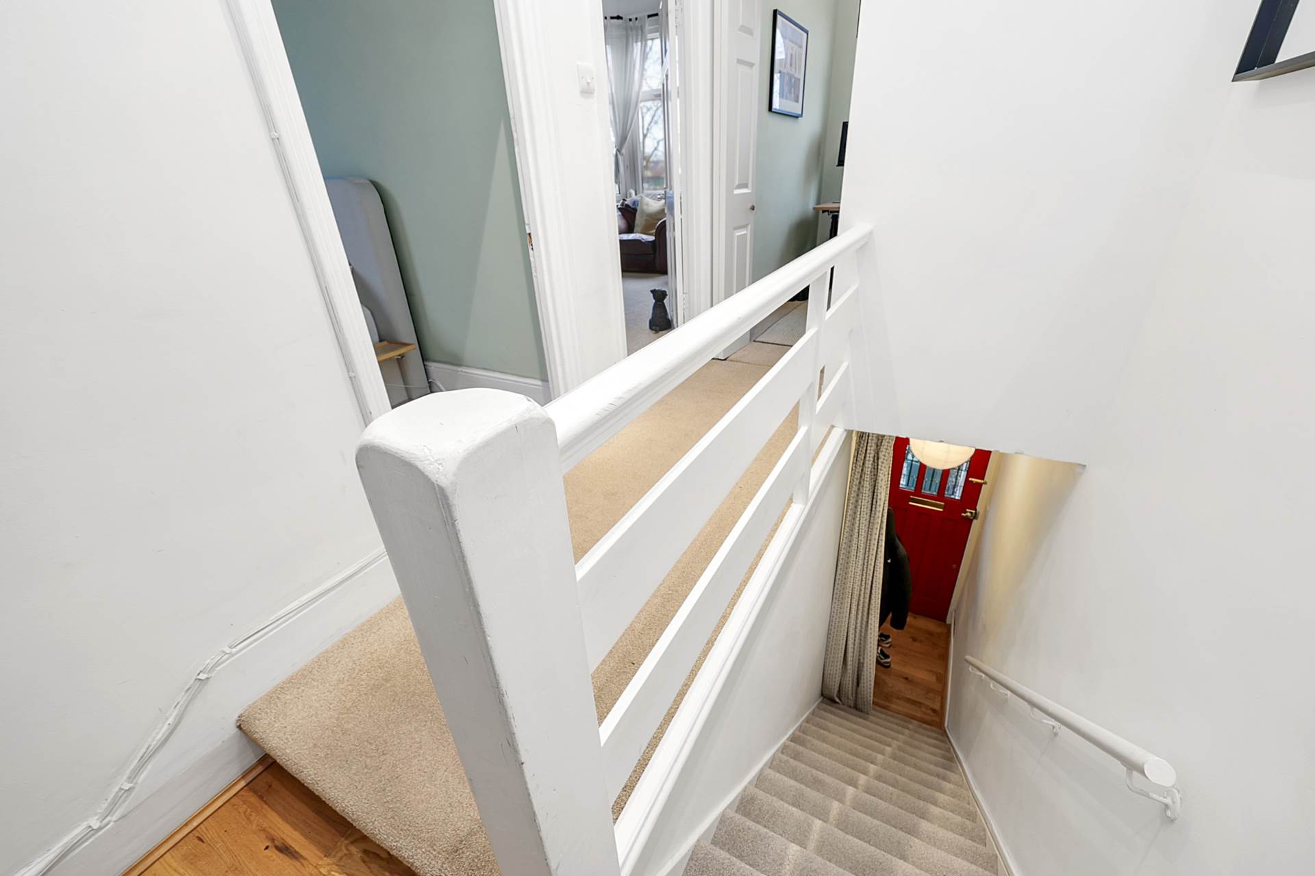 High Road, London, E10, Image 16