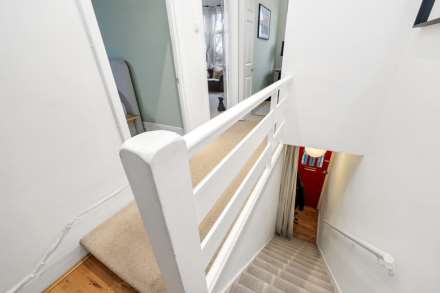 High Road, London, E10, Image 16