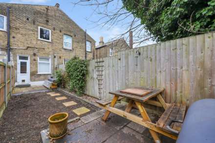 High Road, London, E10, Image 29
