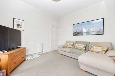 High Road, London, E10, Image 4