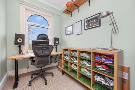 High Road, London, E10, Image 7