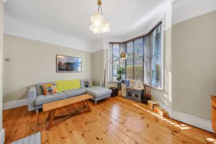 Francis Road, Leyton, E10, Image 4