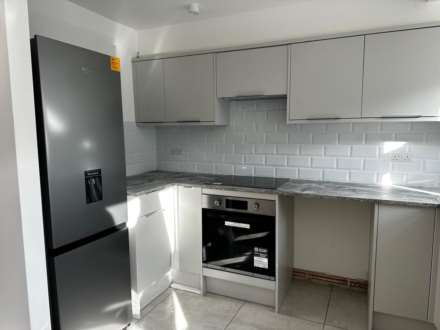 1 Bedroom Flat, Thornhill Road, Leyton