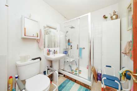 Newport Road, Leyton, E10, Image 10