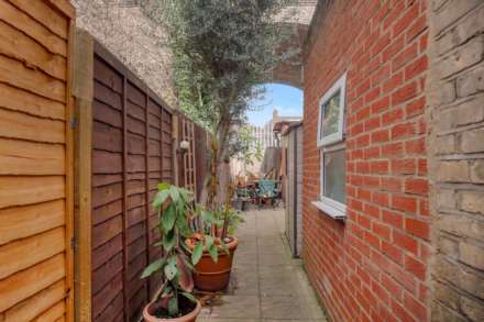Pretoria Road, London, E11, Image 25