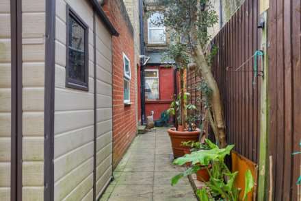 Pretoria Road, London, E11, Image 27