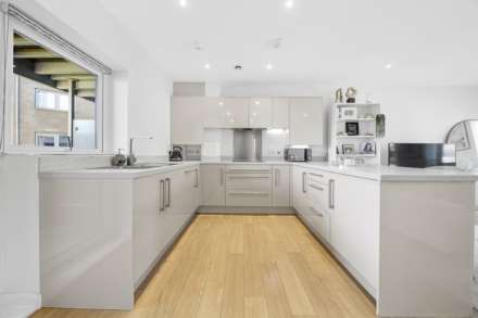 Locke House, London, E10, Image 9