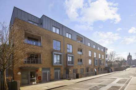 2 Bedroom Flat, Corsica Street, Highbury