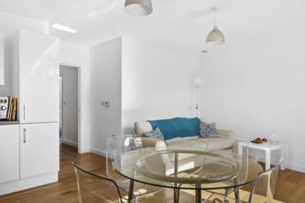 Corsica Street, Highbury, Image 13