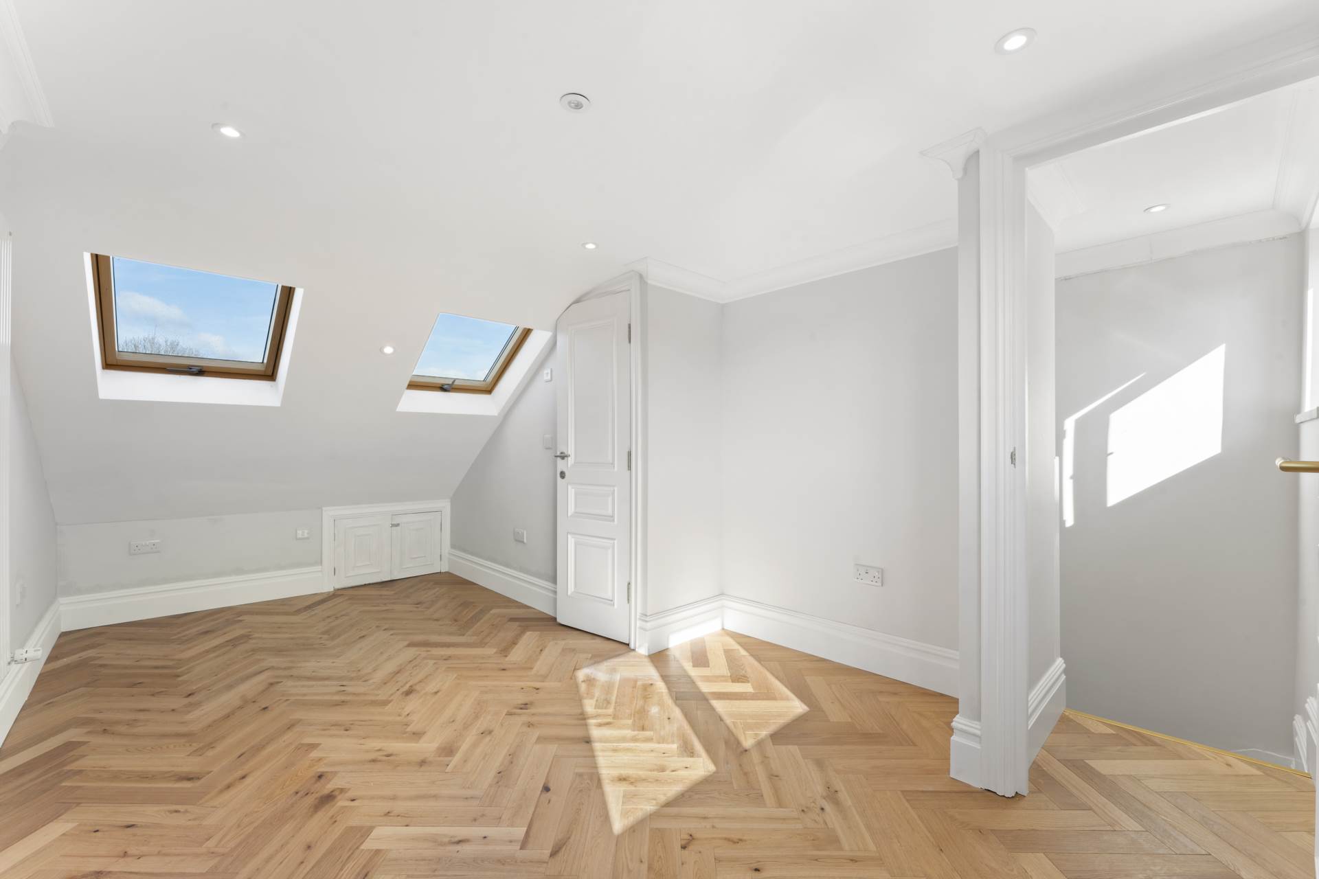 Dunedin Road, London, E10, Image 14