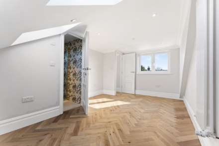 Dunedin Road, London, E10, Image 12