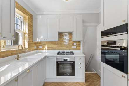 Dunedin Road, London, E10, Image 3