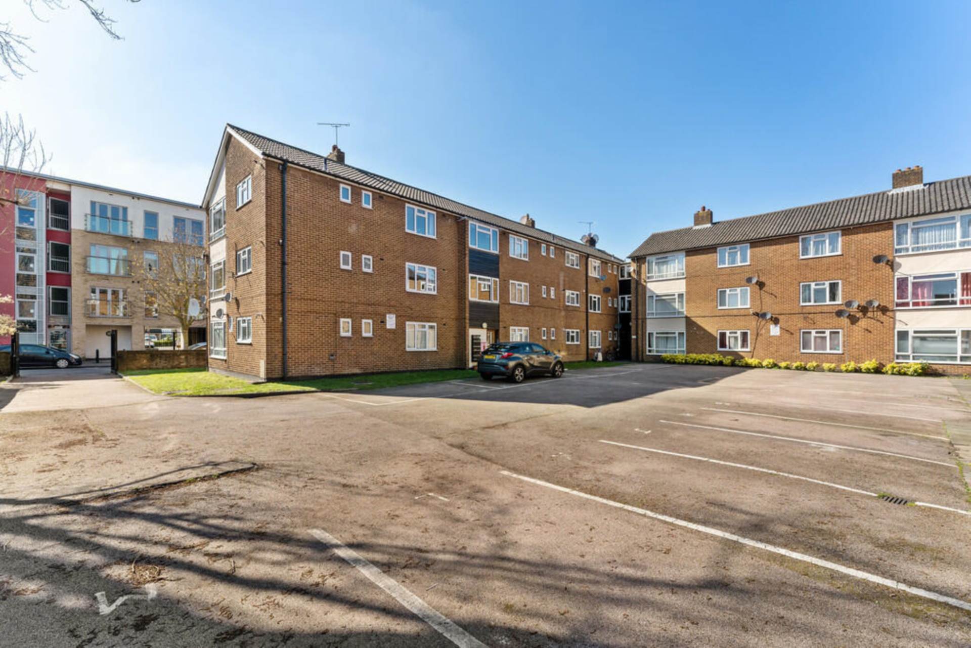 Church Road, London, Image 11