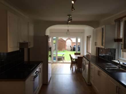 Whalebone Avenue, Chadwell Heath, Image 4