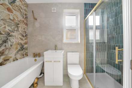 Belmont Park Road, Leyton, E10, Image 15