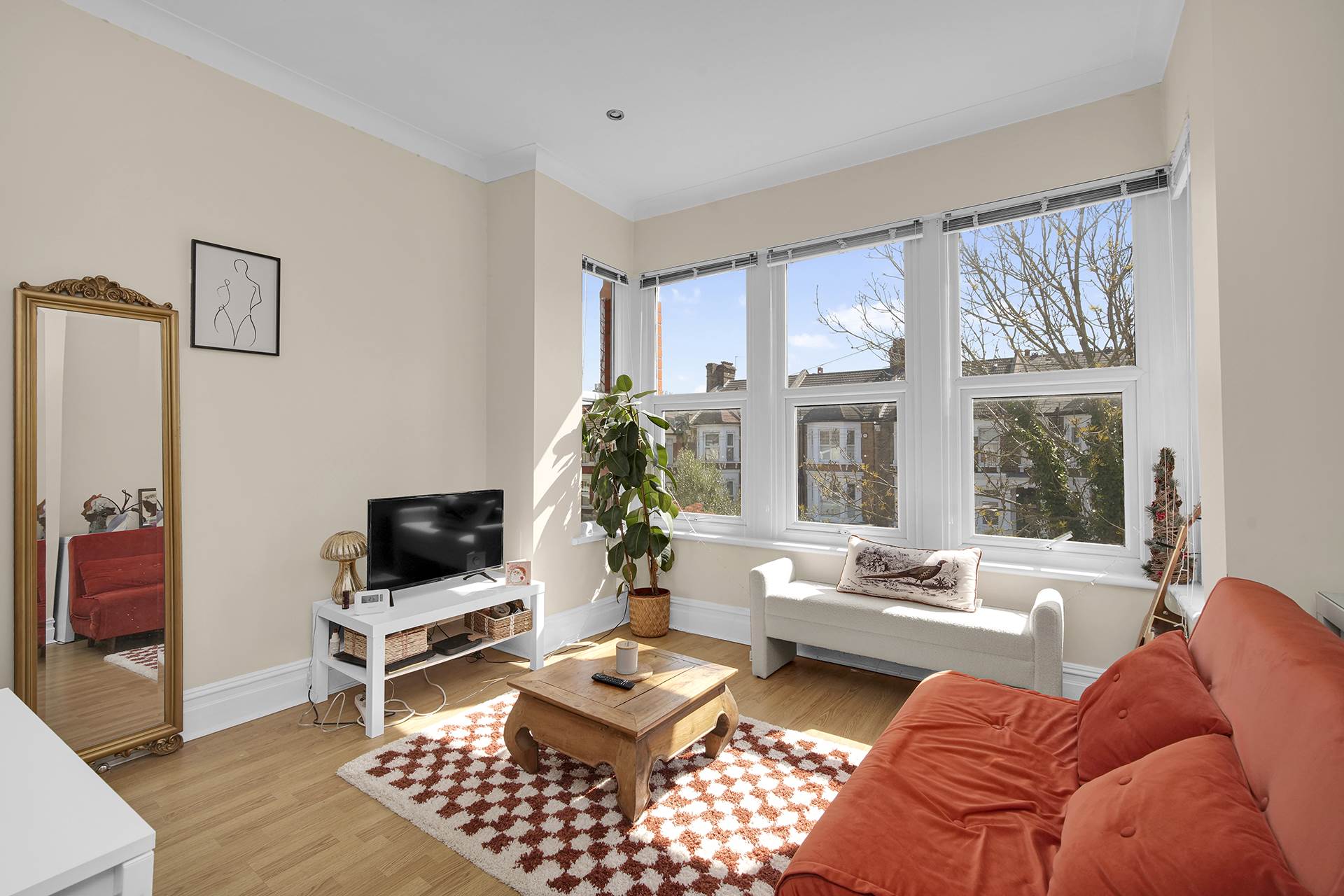 Hainault Road, Leytonstone, Image 2