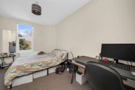Hainault Road, Leytonstone, Image 11