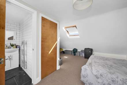 Hainault Road, Leytonstone, Image 13