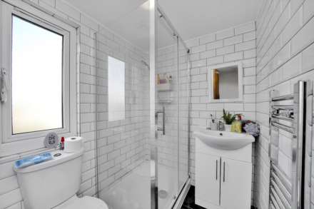 Hainault Road, Leytonstone, Image 15