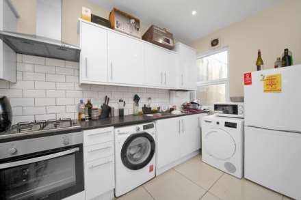 Hainault Road, Leytonstone, Image 6