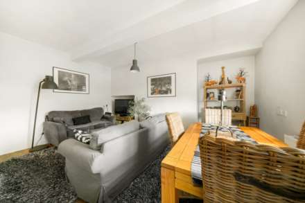 Etloe House, Leyton, E10, Image 10