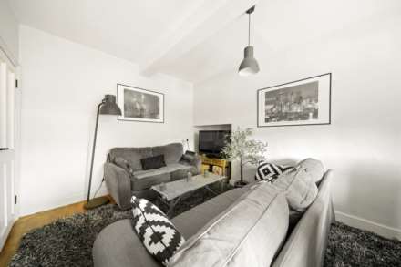 Etloe House, Leyton, E10, Image 4