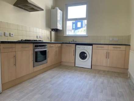 Caistor Park Road, Stratford, E15, Image 4
