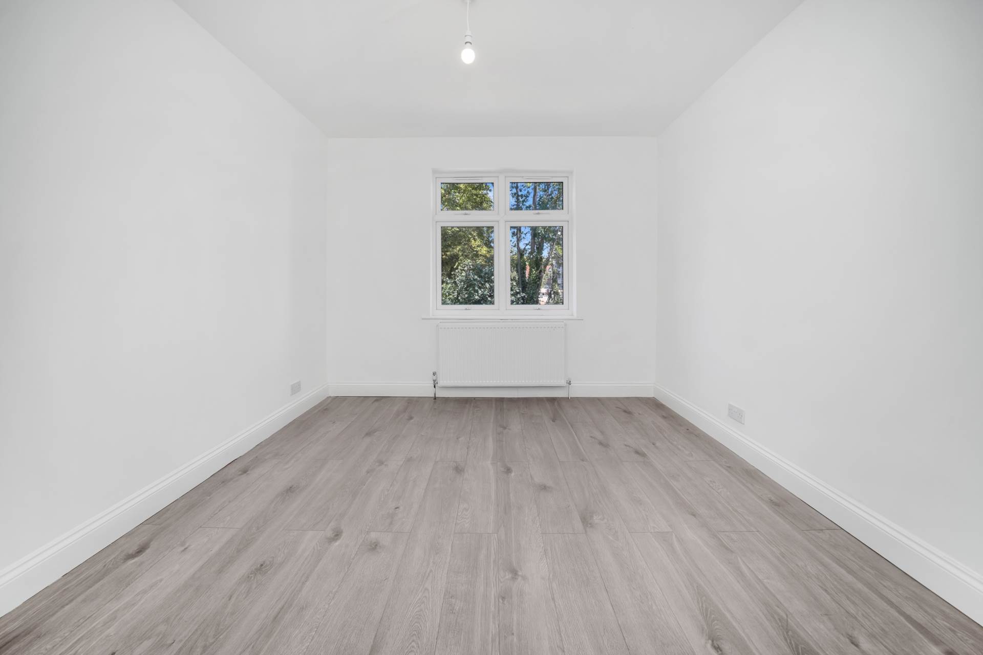 West End Avenue, Leyton, E10, Image 18