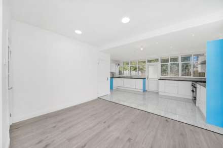 West End Avenue, Leyton, E10, Image 5