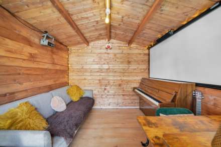 Dawlish Road, London, E10, Image 19