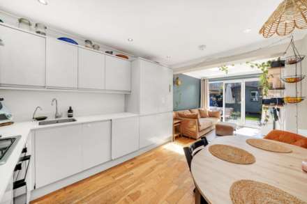 Dawlish Road, London, E10, Image 2