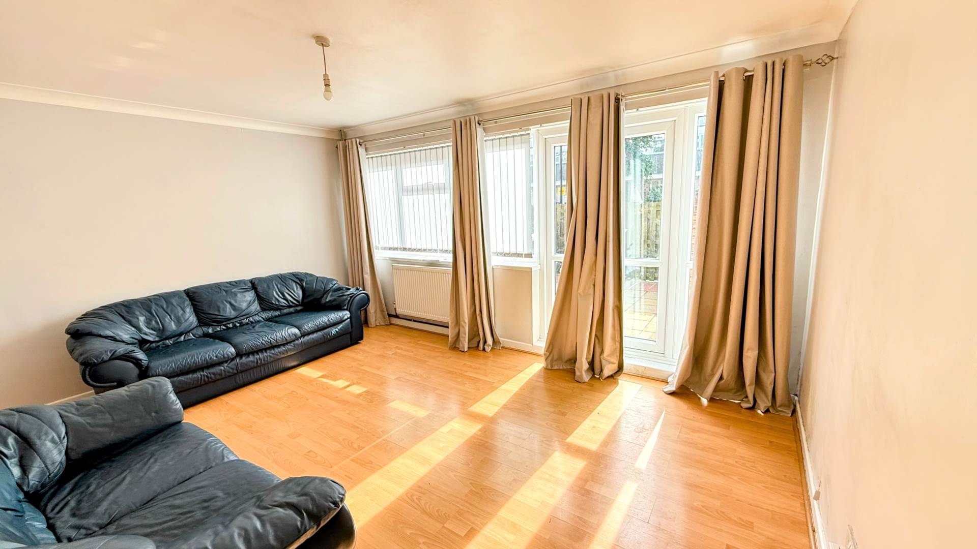 Underwood Court, Leyton, Image 2