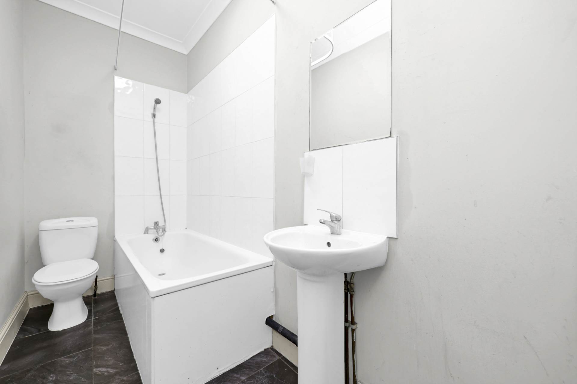 Coopers Lane, Leyton, E10, Image 12
