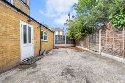 Coopers Lane, Leyton, E10, Image 26