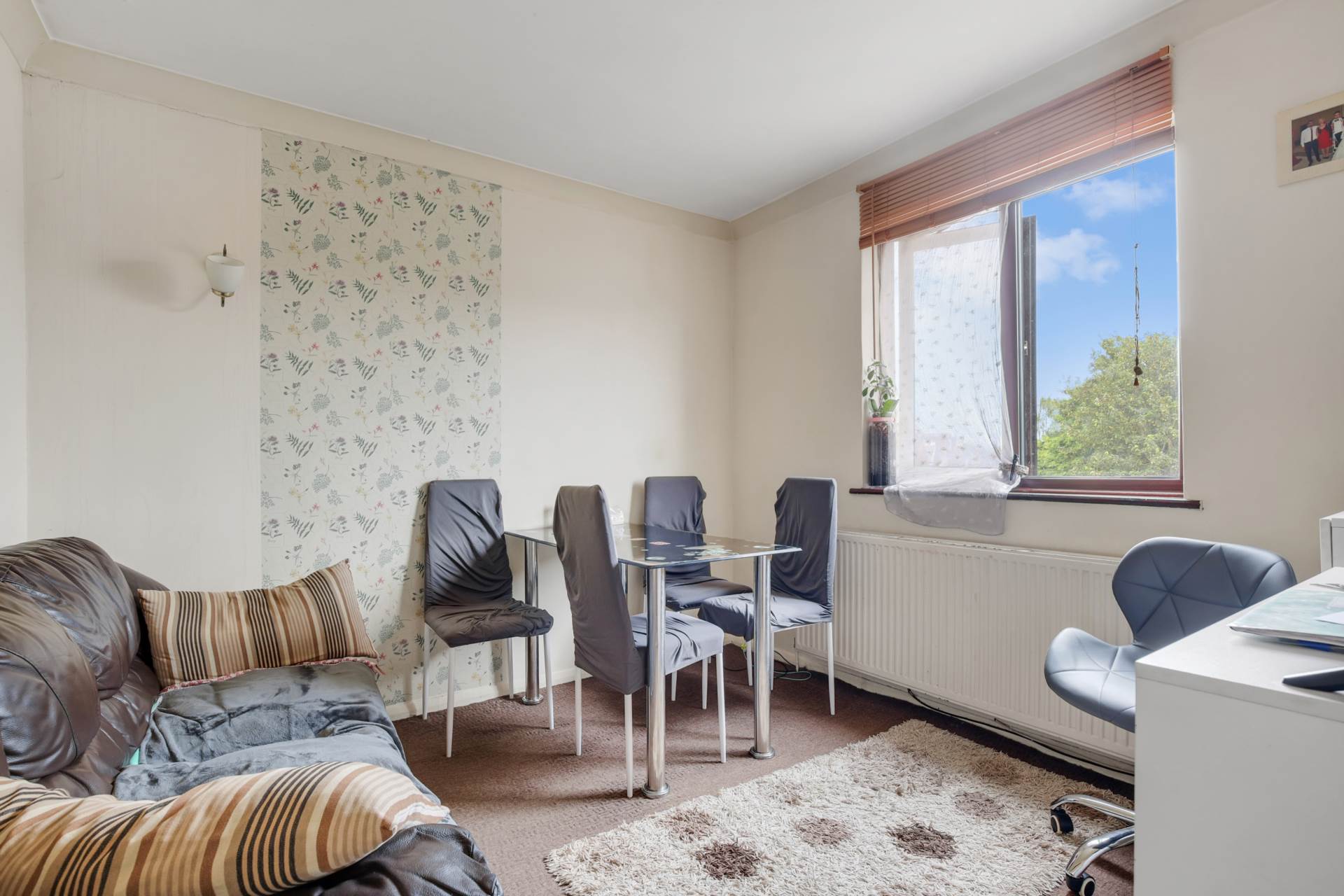 Blackhorse Lane, London, E17, Image 2