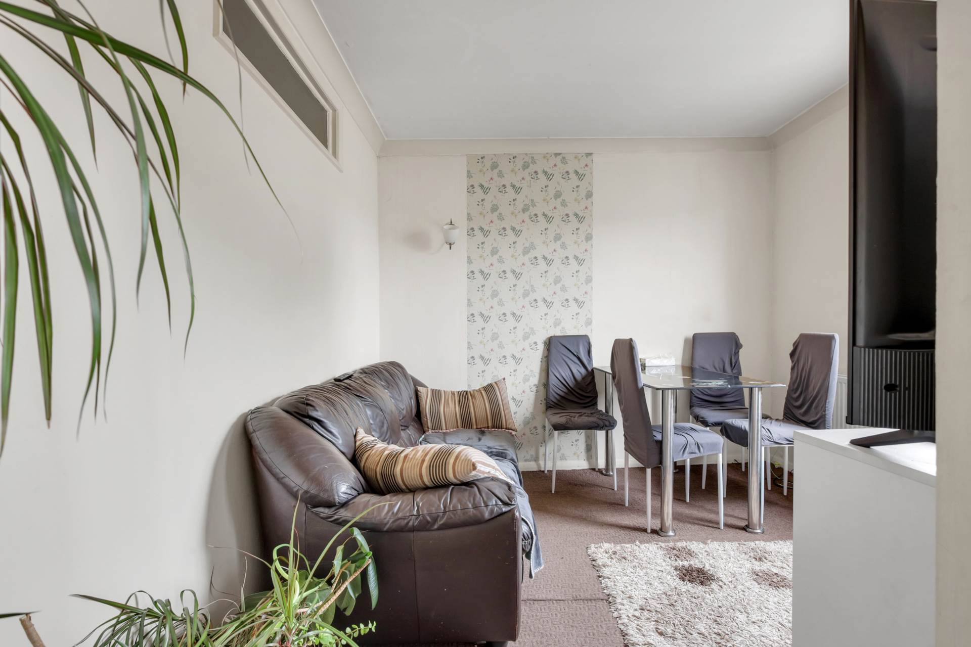 Blackhorse Lane, London, E17, Image 3