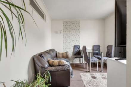 Blackhorse Lane, London, E17, Image 3