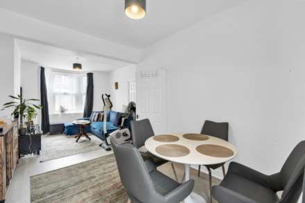 Pearcroft Road, London, E11, Image 5