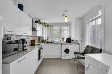 Pearcroft Road, London, E11, Image 6